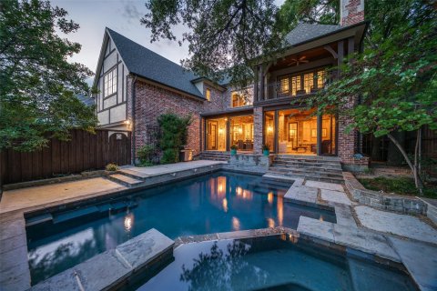 7502 Caruth Boulevard